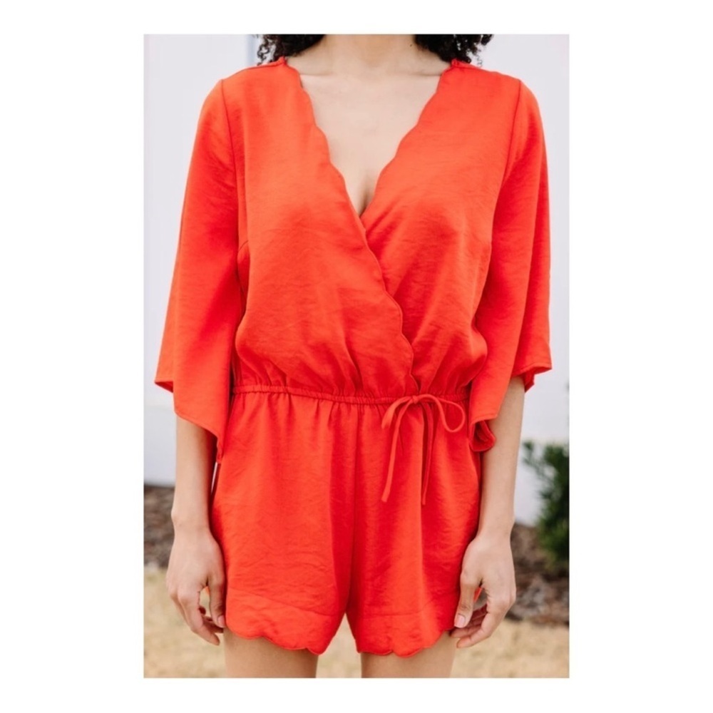 NWT Umgee Coral Scarlet Scalloped V-Neck Side Tie Flare Relaxed Fit size S
